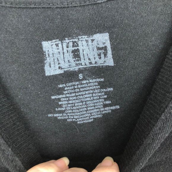 Halloween T-Shirt: Give Me All Your Candy and Nobody Gets Hurt SZ S Creepy - Picture 4 of 4